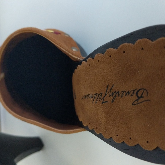 Beverly Feldman Suede Shoes - Picture 4 of 5